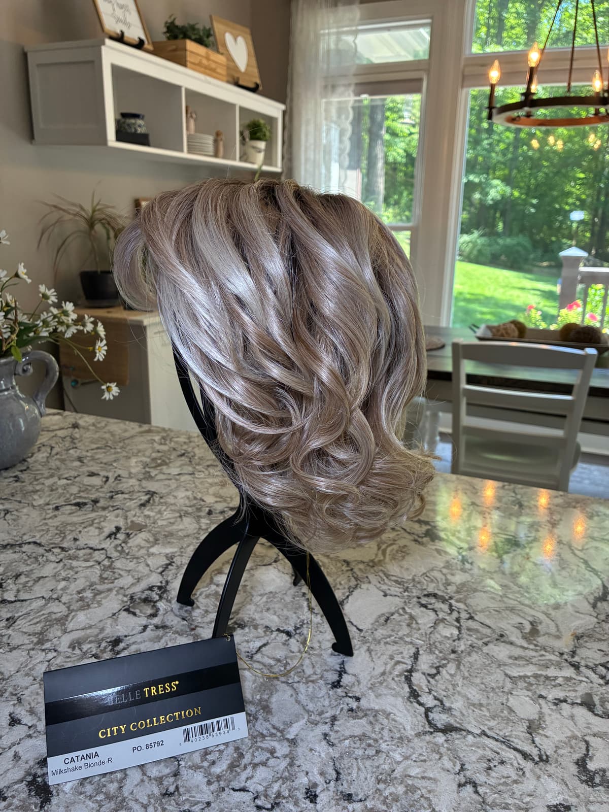 BNWT Belle Tress CATANIA Milkshake Blonde-R $195!