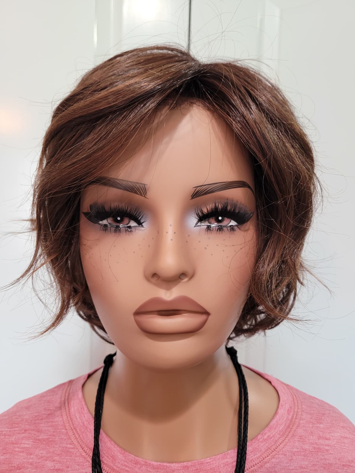 Free Shipping / Luxury Icon Collection Belle Tress Monroe Handtied Wig New in Box with zigzag part