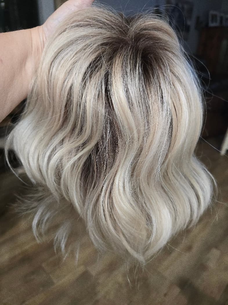 Beautiful Light Density Raquel Welch Waves and Raves in Shaded Iced Sweet Cream!