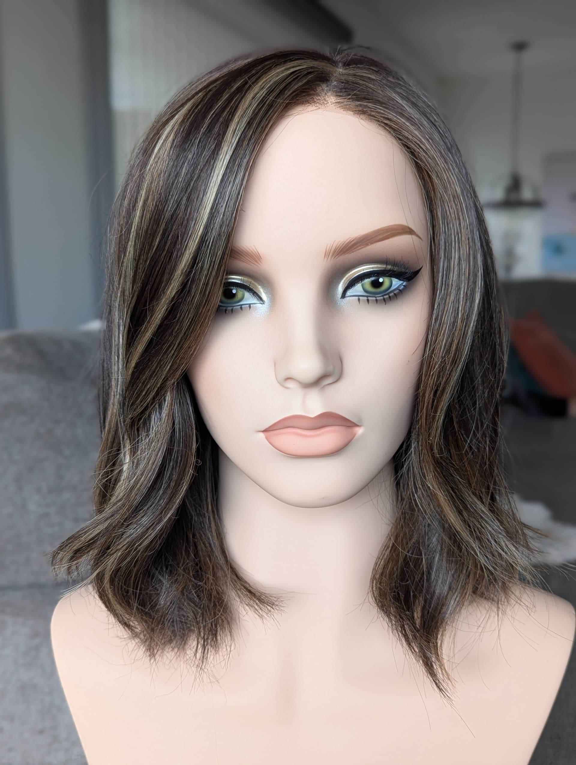 Manhattan - Belle Tress - Dark Brown + HL