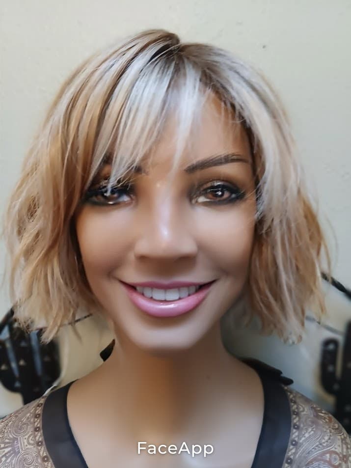 Rene of Paris Rosanna Wig in Peaches with Cream
