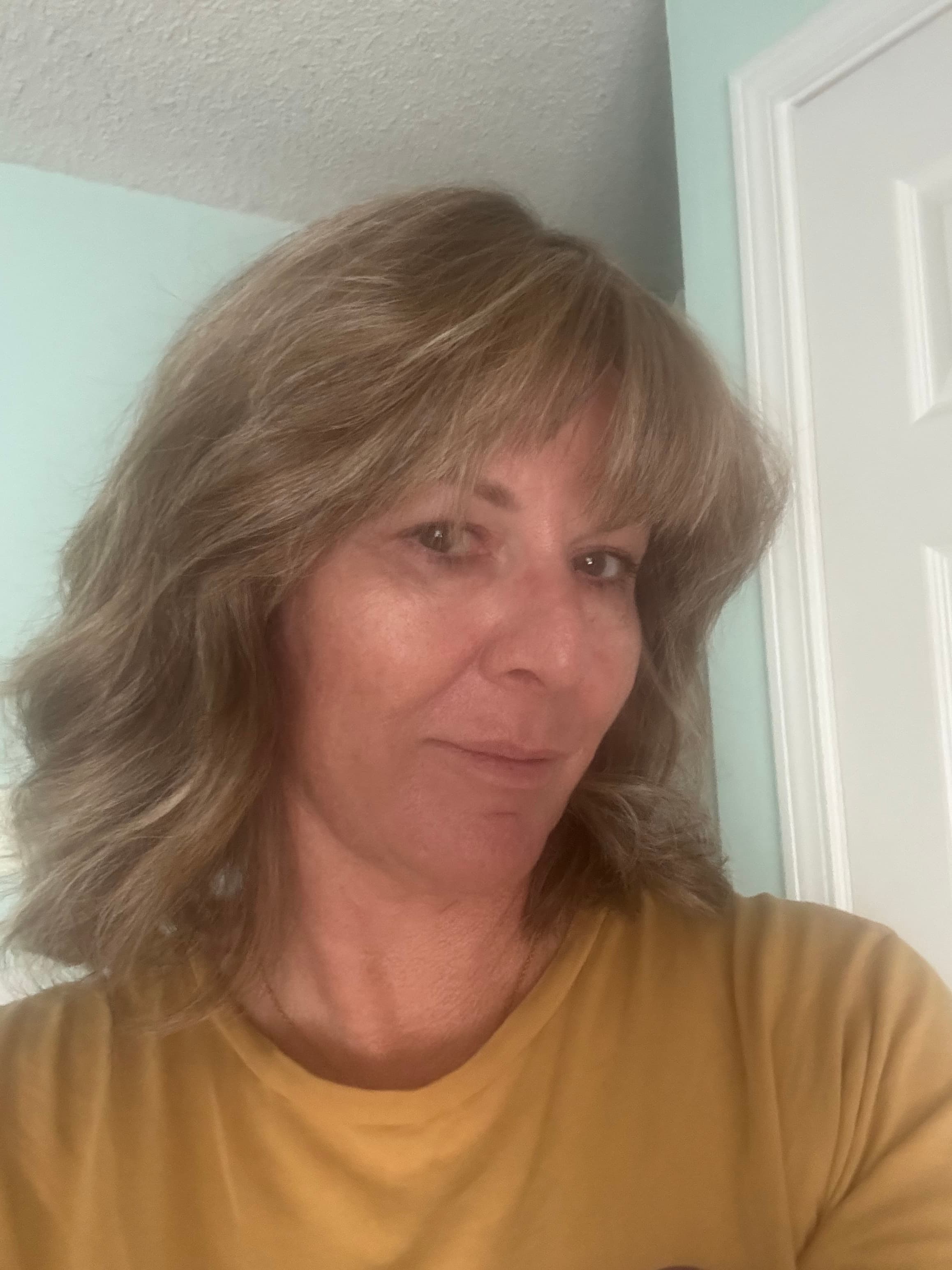 Belle Tress brown highlight rooted shoulder length bangs